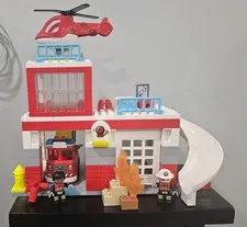 Lego Duplo 10970 Fire Station & Helicopter Firetruck w Sound Complete. Retired