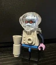 Lego Custom minifigure Mr. Freeze Batman the Animated Series (Classic Version)