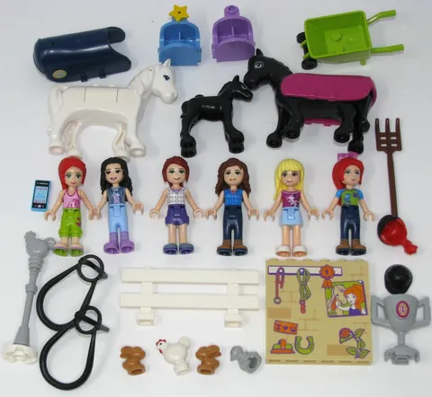 Lego Friends 3 Horses Pony Lot  6 Minifigure 4 Animals & Girls Saddles Barding