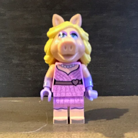 LEGO Miss Piggy Minifigure limited edition Muppets