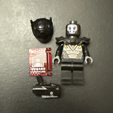 LEGO CMF Series 19 - Galactic Bounty Hunter (col352) Retired Minifigure Complete