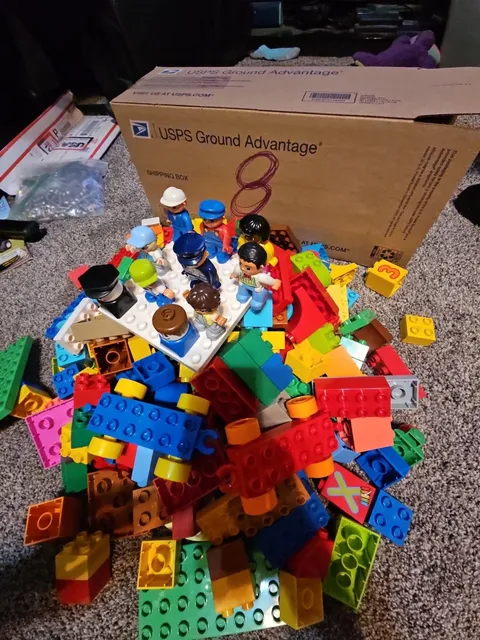 LEGO DUPLO Large Lot of Mixed Bricks, 200 Blocks, 2 trains, 10 People Figures