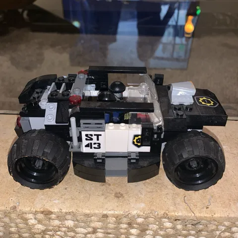 LEGO The LEGO Movie: Bad Cop Car Chase (70819) Read NOT Complete Wt 2 Mini Figs