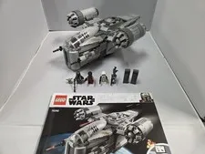 LEGO Star Wars The Mandalorian Razor Crest 75292 w/minifigs 