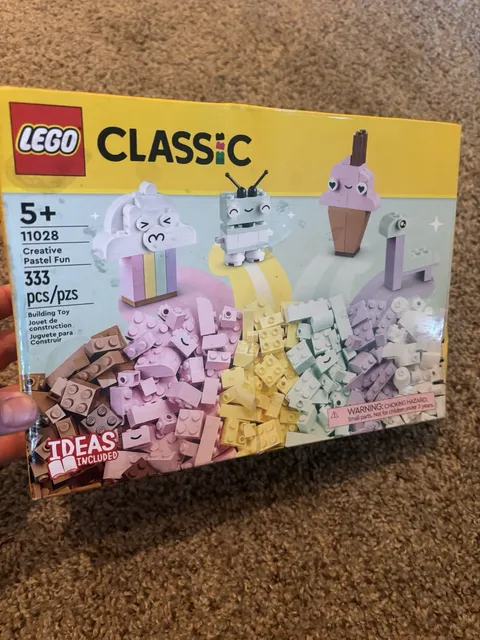 LEGO Classic: Creative Pastel Fun (11028)