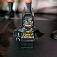 LEGO Batman Minifigure w/ plastic cape