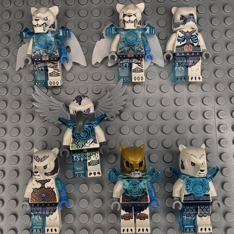 Lego Legends of Chima Minifigures Lot and Accessories