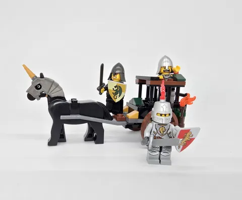 LEGO 7949 Kingdoms Prison Carriage Rescue Complete. No Instructions 