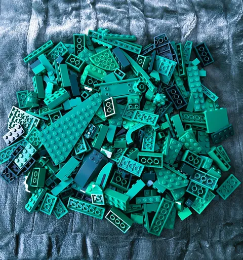 LEGO BRICKS GREEN AND SPECIAL PEICES ONE POUND