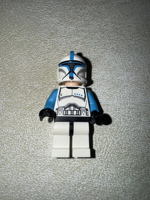 LEGO Minifigure Clone Trooper Lieutenant (Phase 1) - Scowl