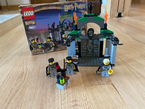 #4735 Slytherin Common Room 100% Complete + Manual Harry Potter 2002 Lego