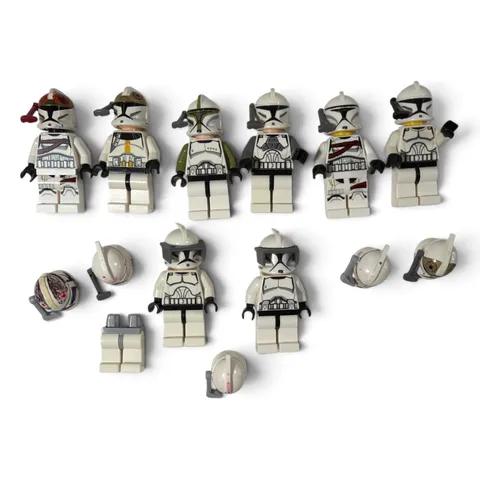 LEGO Star Wars White Clone Trooper Minifigure Lot of 8 with Mixed Accessories