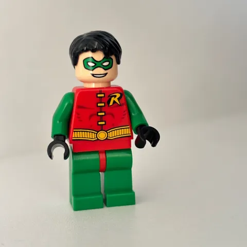 Lego BATMAN Minifigure BAT025 Robin MISSING CAPE from 2008