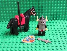 LEGO Castle Black Knight Breastplate Minifig cas166 Yellow Dragon Plume 6086 B32