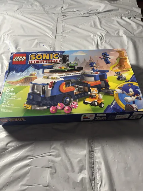 LEGO® Sonic the Hedgehog™ Team Sonic Command Truck 77006