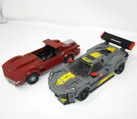 76903 LEGO Speed Champions Chevrolet Corvette C8.R and 1968 Corvette -Incomplete