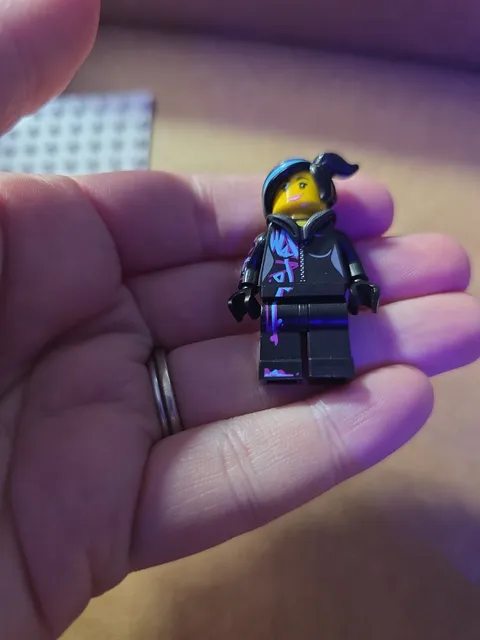 Lego Wyldstyle 70810 70808 70803 Hood Folded Down The LEGO Movie Minifigure