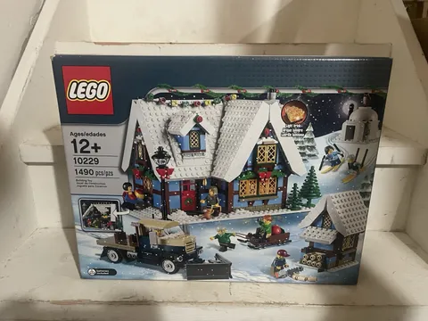 BRAND NEW LEGO Creator Winter Village Cottage SET  10229 RETRIED 2012 🇨🇦