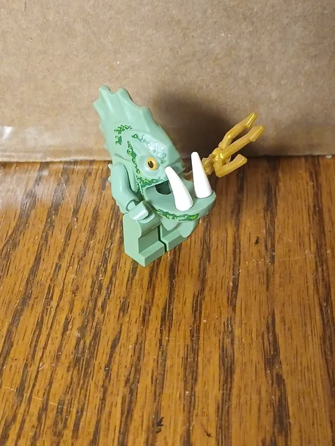 LEGO Minifigure Figure Atlantis Barracuda Guardian with Trident 7978 7985