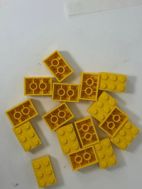 LEGO 2x3 Yellow Brick qty 16 