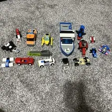Vintage 5 lbs of Incomplete Lego Vehicles/Structures And Misc Pieces