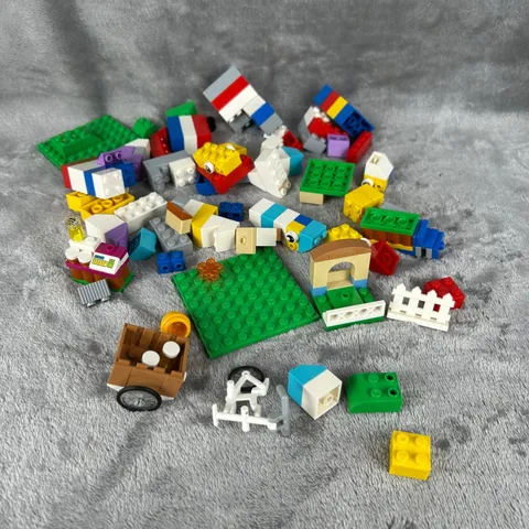 Vintage LEGO Lot Mixed Bricks Baseplates Bicycle Cart Picket Fence Pieces