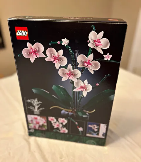 LEGO Botanical Collection Orchid 10311 Complete Set 608 Pieces 18+