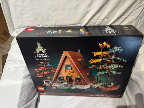 LEGO Ideas A-Frame Cabin 21338 2082pcs 18+ Brick Separator Included Box