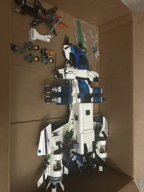 LEGO Space: Police Galactic Enforcer (5974)