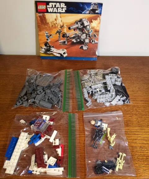 LEGO 7869 Star Wars Battle For Genosis w Manual Captain Rex Luminara Unduli EUC