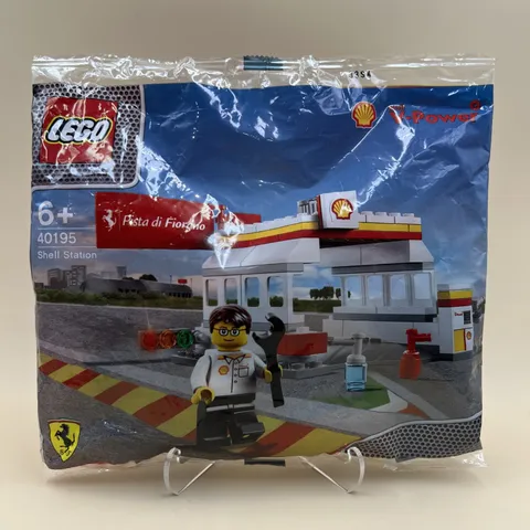 LEGO Promotional: Shell Station (40195) - New Sealed Polybag Ferrari