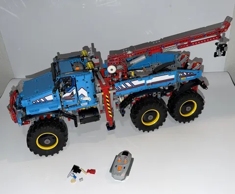 Mostly Complete Lego 42070 Technic 6x6 All Terrain Tow Truck HTF Retired