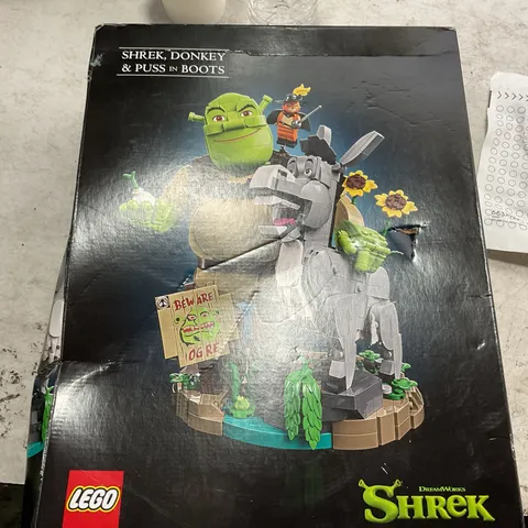 LEGO Shrek Donkey & Puss in Boots Building Set, 1,403 Pieces, Posable Figures,