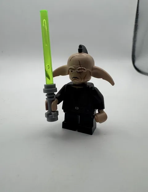 2012 LEGO Star Wars Even Piell minifigure w / lightsaber sw0392 set 9498 