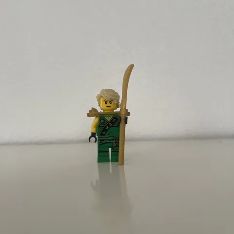 LEGO Ninjago minifigure Lloyd robe tournament of elements njo123