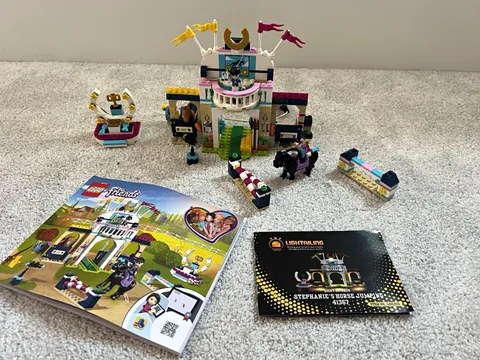 LEGO Friends 41367 Stephanie's Horse Jumping Complete Set 337 pcs Light Kit