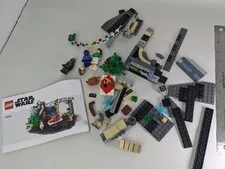 LEGO Star Wars Millennium Falcon Holiday Diorama 40658 282-Piece Set No Box