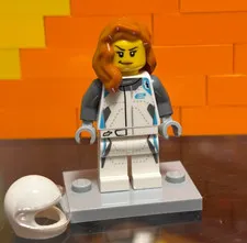 LEGO Minifigure Driver Jaguar I-Pace E-Trophy Fahrerin sc080 Female Minifigure