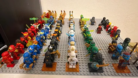LEGO NINJAGO Minifigure Lot Assorted Ninja Minifigures w/ Accessories