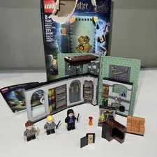 LEGO Harry Potter: Hogwarts Moment: Potions Class (76383) Used W/ Box & Manual
