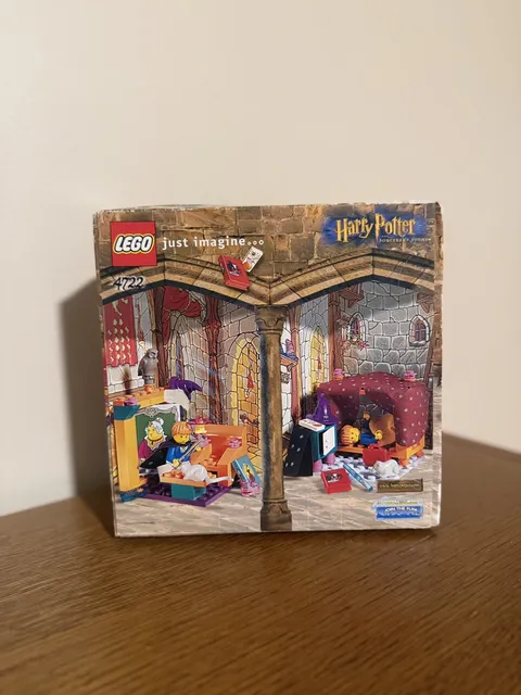 Lego Harry Potter House of Gryffindor 4722 new sealed