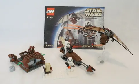 LEGO Star Wars: Ewok Attack (7139) Complete