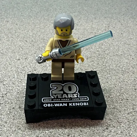 LEGO Star Wars 20th Anniversary Obi-Wan Kenobi minifigure with stand light saber