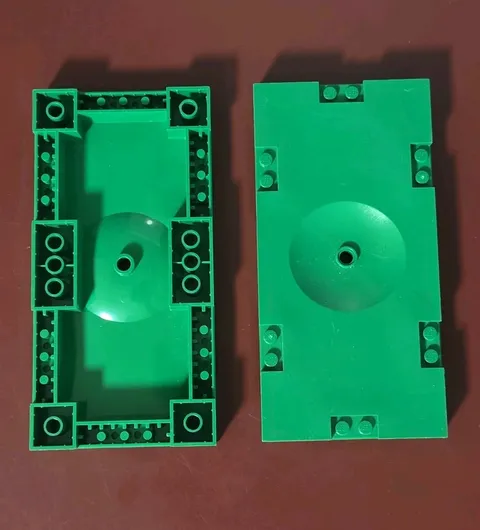2- 2004 LEGO Green Soccer Field Section 8 x 16 Sport 3409 3420 3421 3425 #30489
