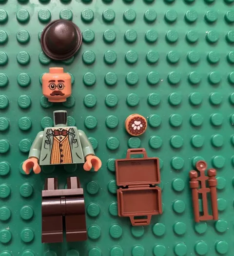 LEGO Sherlock Holmes Dr. Watson MINIFIGURE lot, from 10351, 2025 - NEW