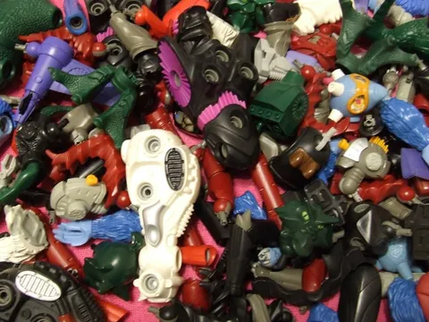 Used  Lego Galidor Bionicle Defender  ( 140 + Assorted Parts Pieces  4 Pounds )