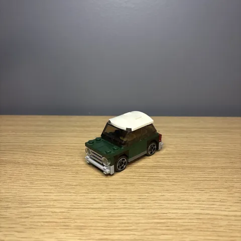 LEGO CREATOR: Mini Cooper Mini Model (40109)