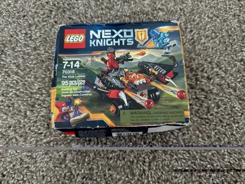 New LEGO Nexo Knights: The Glob Lobber (70318) 95 pcs NIB
