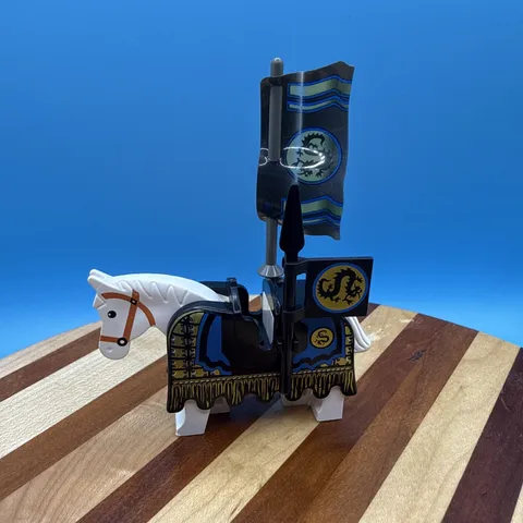 LEGO White Horse Lance 3x6 Ninja Flag Blue Gold Ruffled Barding 2490px1 Set 3053