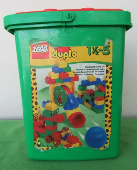 VINTAGE LEGO DUPLO BASIC BUCKET SET - 2001; 78 PCS INCL MINIFIG & BABY GIRAFFE